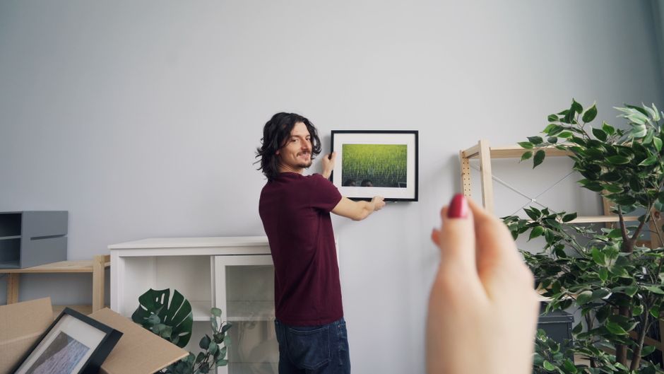 Pose d'une étagère murale