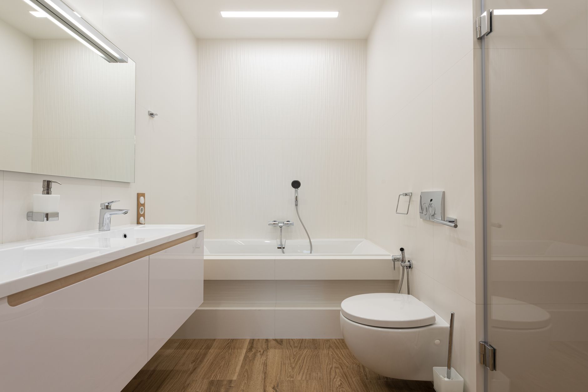 Refaire les joints de salle de bain en silicone : le guide pas a pas