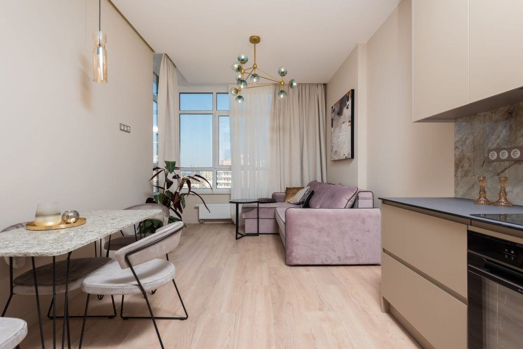 Plan d'un studio optimisé avec zones bien délimitées